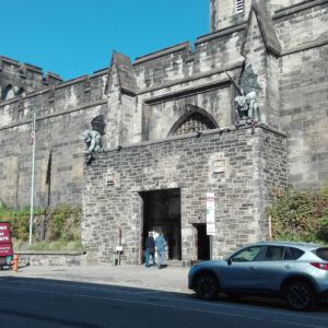 Große Gargoyles deuten darauf hin, daß Helloween vor der Türe stand.