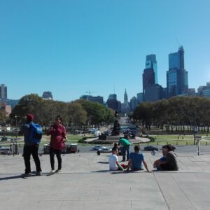 All diese Touristen sind nur hier, weil Rocky im gleichnamigen Film diese Treppe hochgerannt ist.